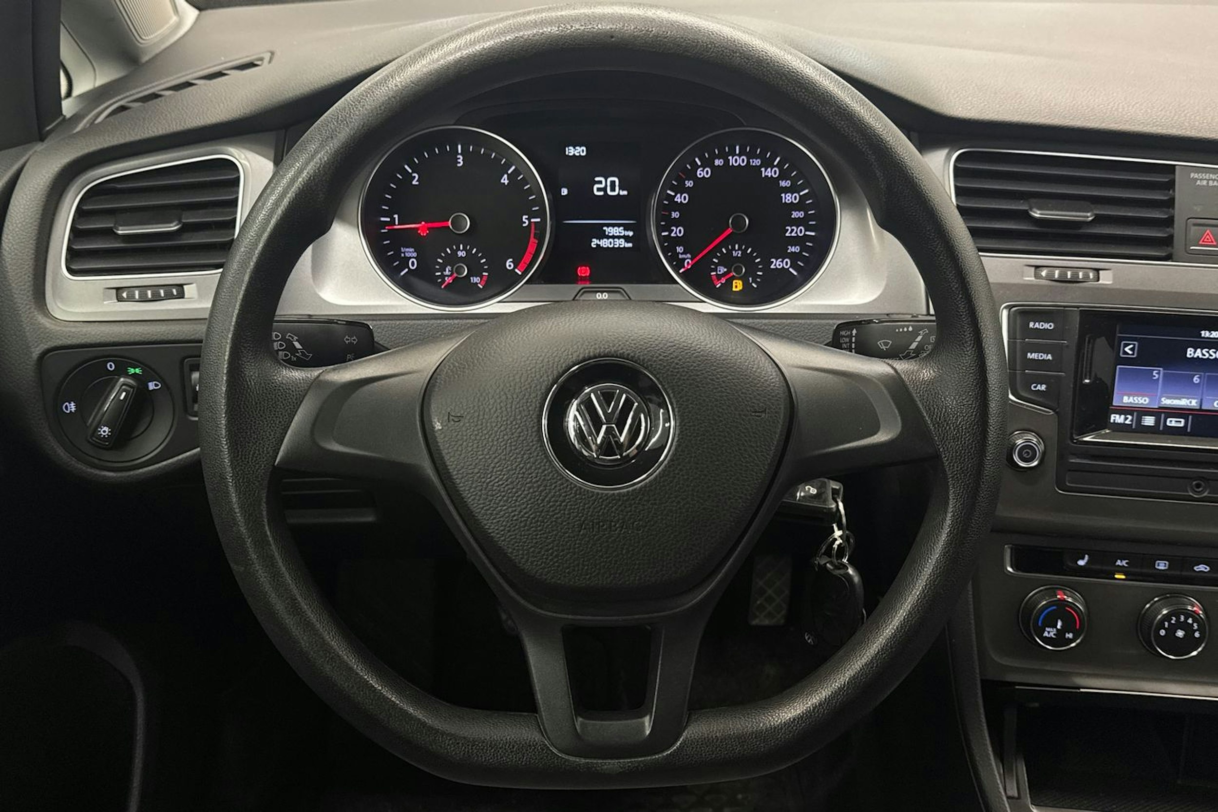 Musta Volkswagen GOLF 2014 kuva 14.