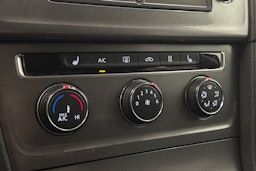 Musta Volkswagen GOLF 2014 kuva 22.