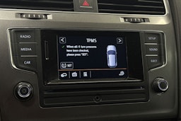 Musta Volkswagen GOLF 2014 kuva 26.