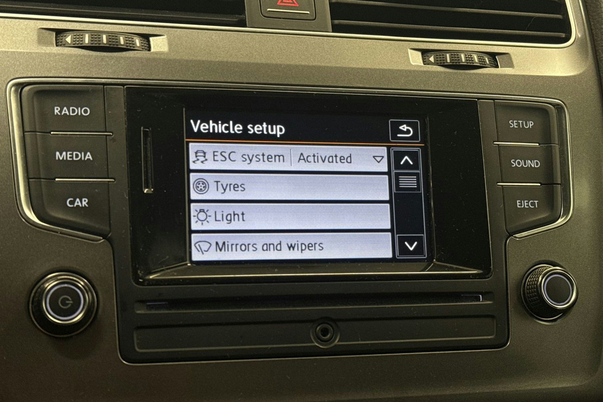 Musta Volkswagen GOLF 2014 kuva 27.