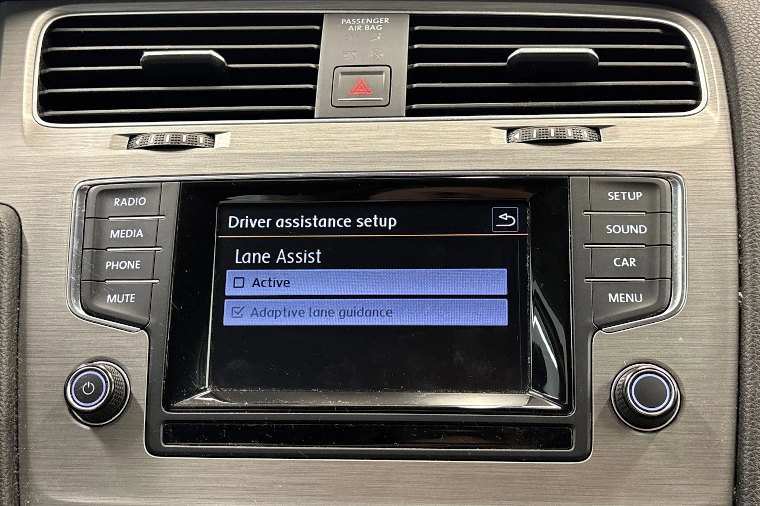 Valkoinen Volkswagen GOLF 2014 kuva 20.