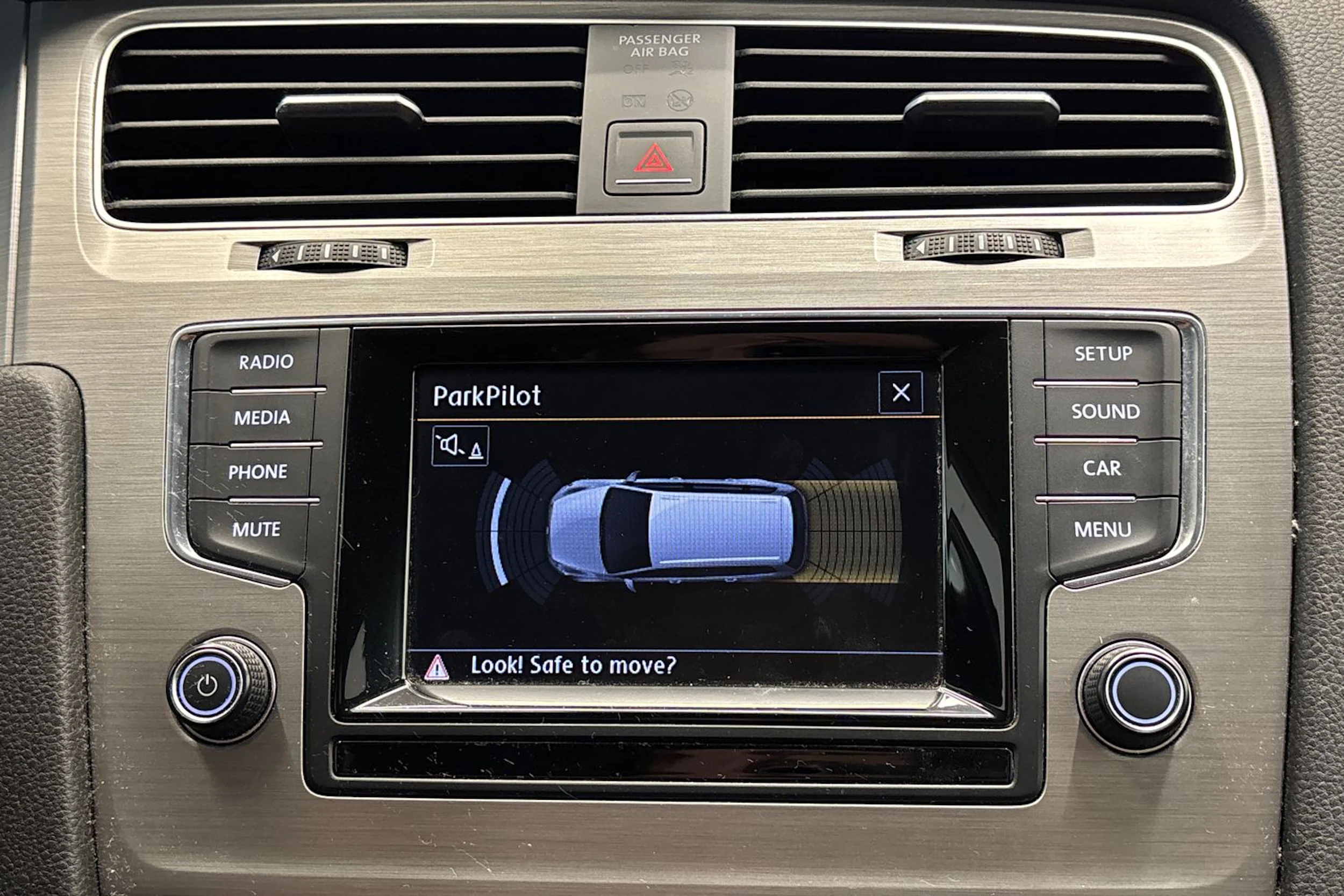 Valkoinen Volkswagen GOLF 2014 kuva 21.