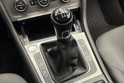 Valkoinen Volkswagen GOLF 2014 kuva 22.