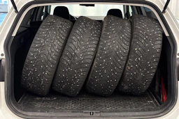 Valkoinen Volkswagen GOLF 2014 kuva 23.