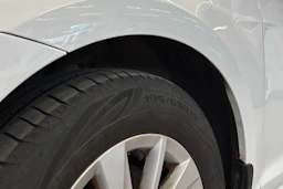 Valkoinen Volkswagen GOLF 2014 kuva 31.