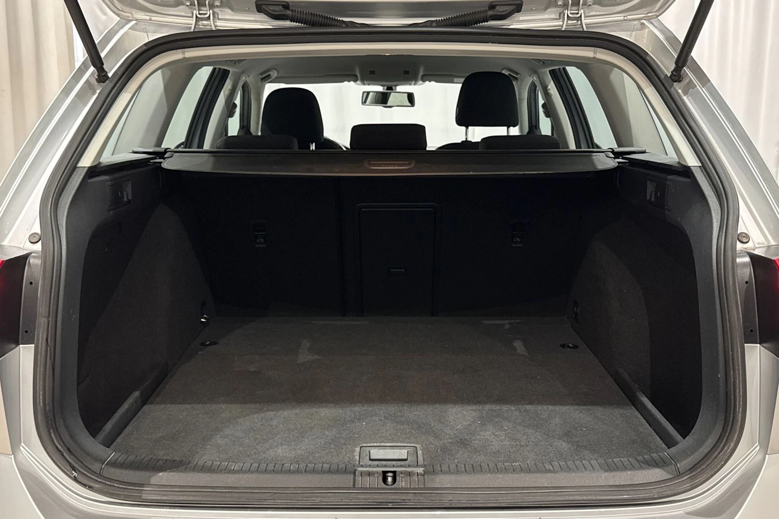 Hopea Volkswagen GOLF 2014 kuva 16.