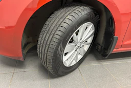 punainen Volkswagen Golf 2014 kuva 10.