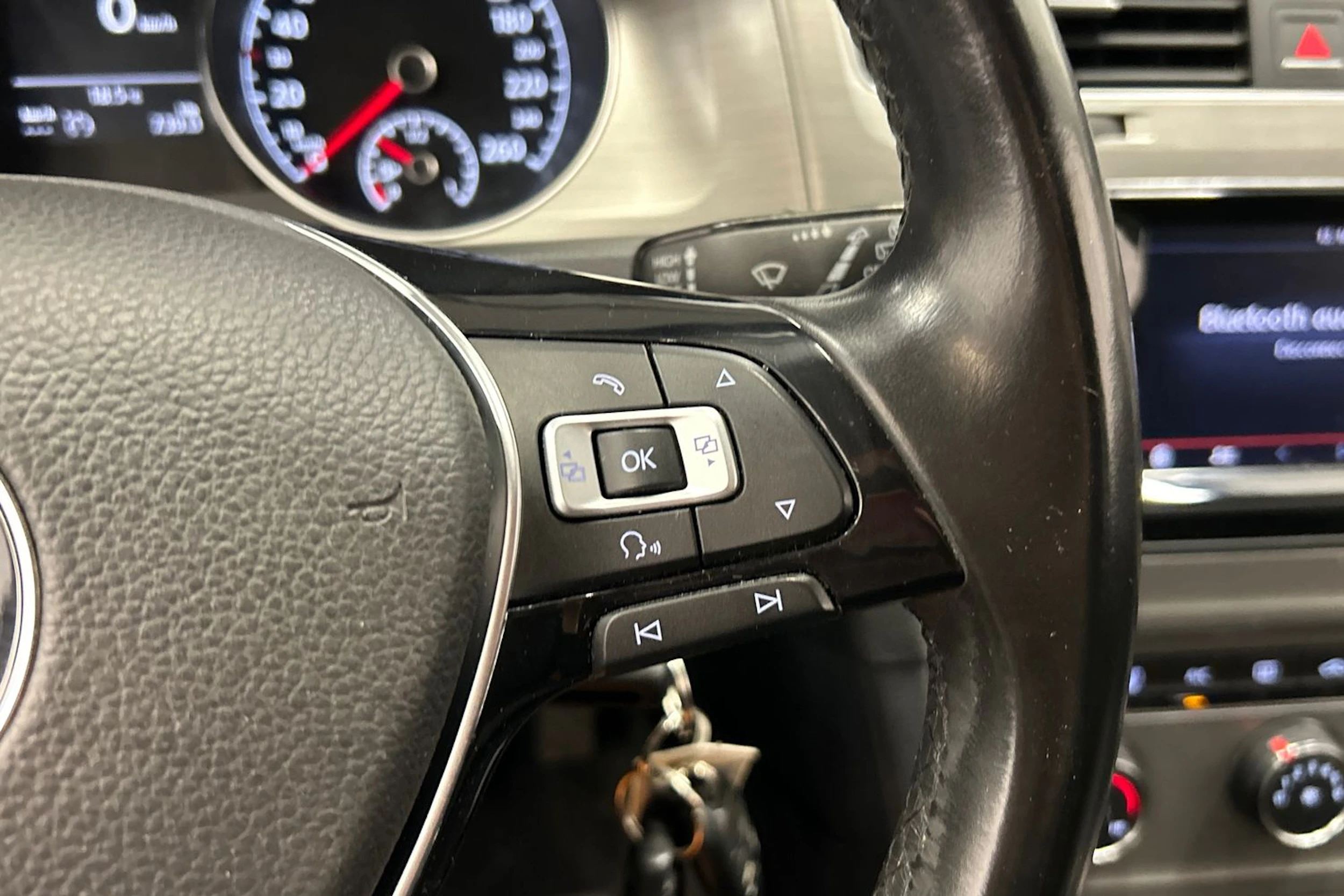 punainen Volkswagen Golf 2014 kuva 16.