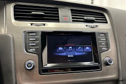 punainen Volkswagen Golf 2014 kuva 19.