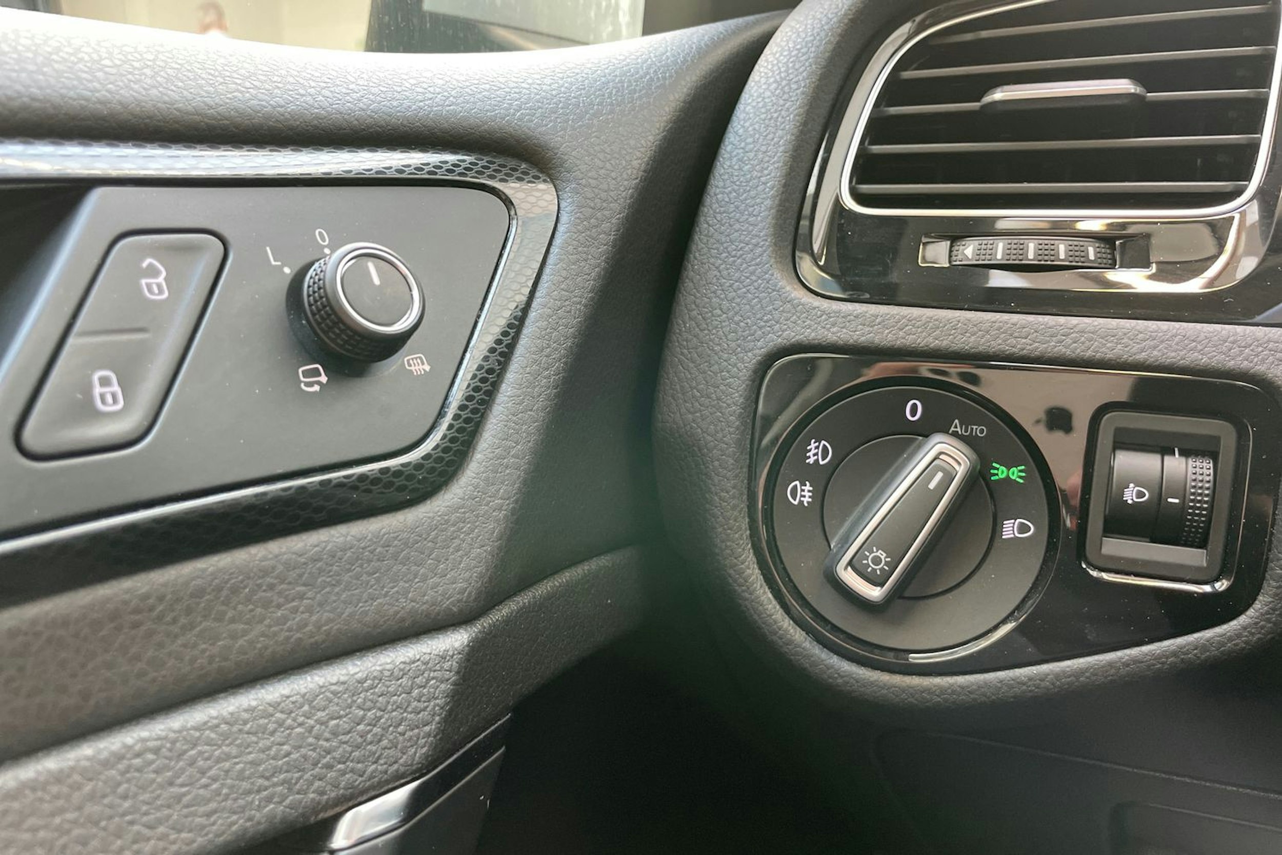Hopea Volkswagen GOLF 2014 kuva 19.