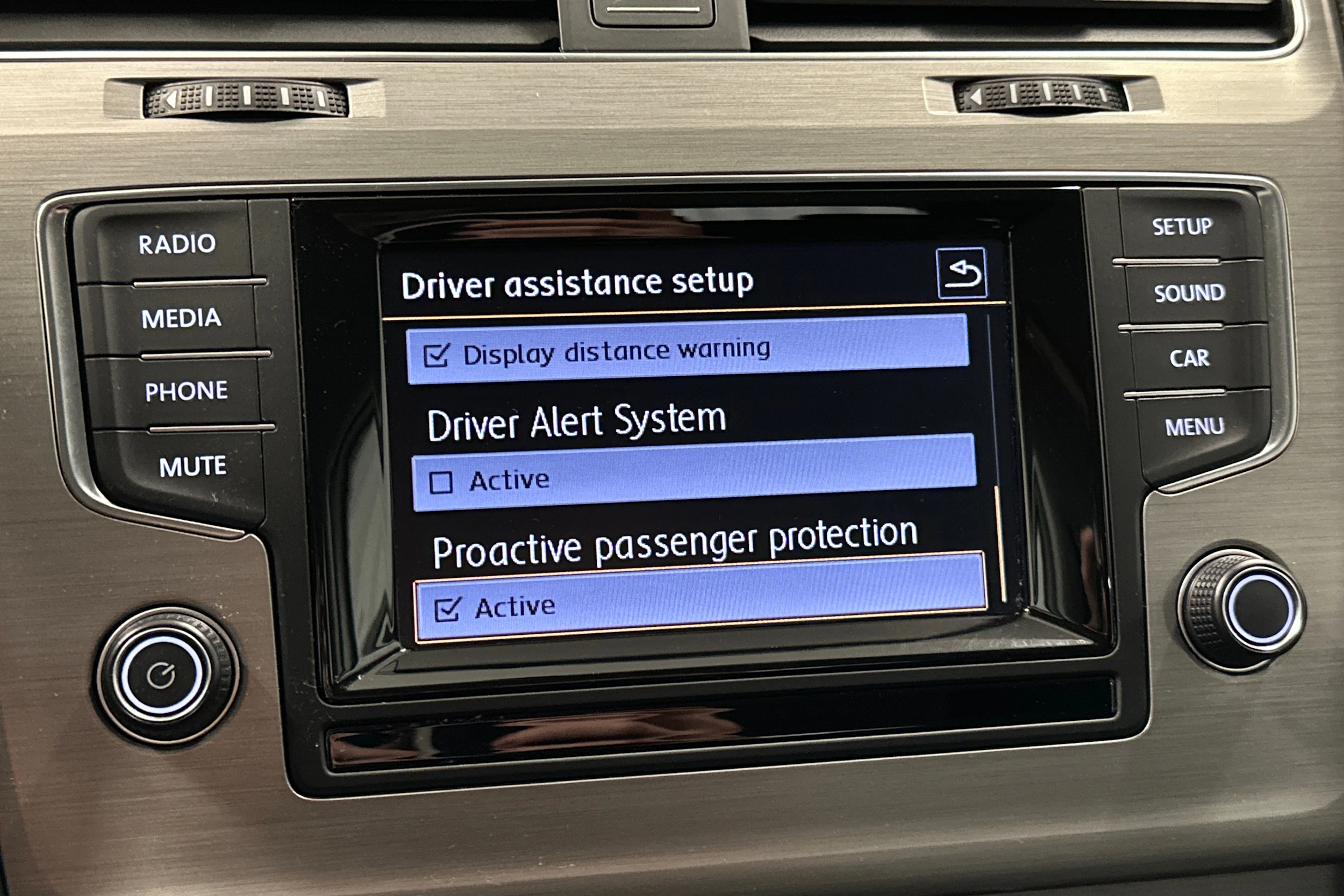 valkoinen Volkswagen Golf 2014 kuva 24.