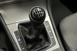 valkoinen Volkswagen Golf 2014 kuva 27.