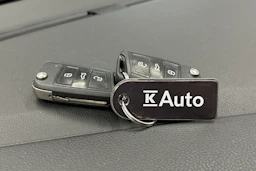 valkoinen Volkswagen Golf 2014 kuva 28.