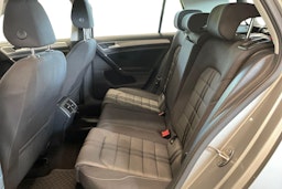 harmaa Volkswagen Golf 2015 kuva 10.