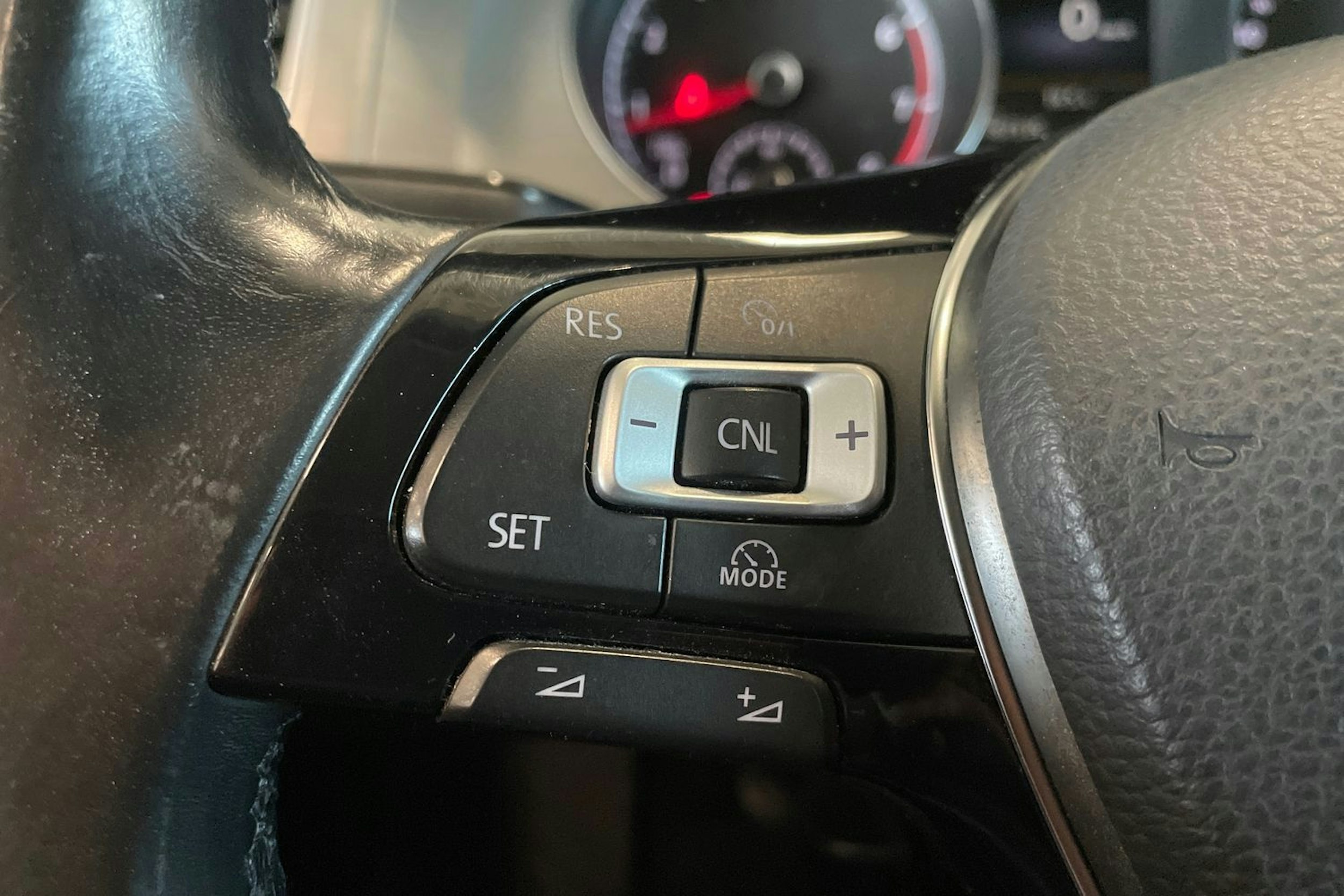 harmaa Volkswagen Golf 2015 kuva 17.