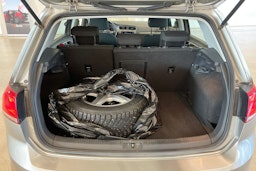 harmaa Volkswagen Golf 2015 kuva 29.