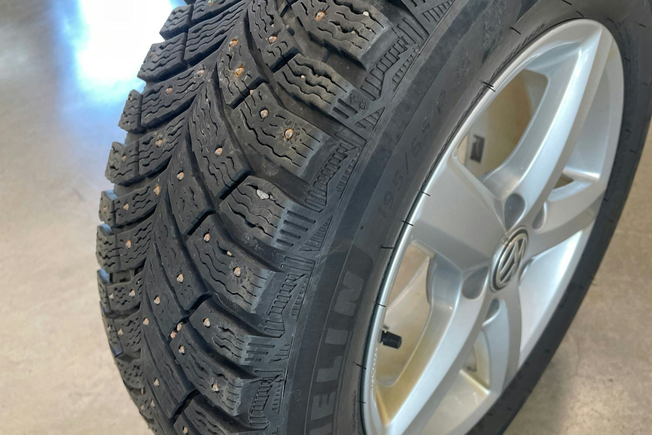 harmaa Volkswagen Golf 2015 kuva 30.