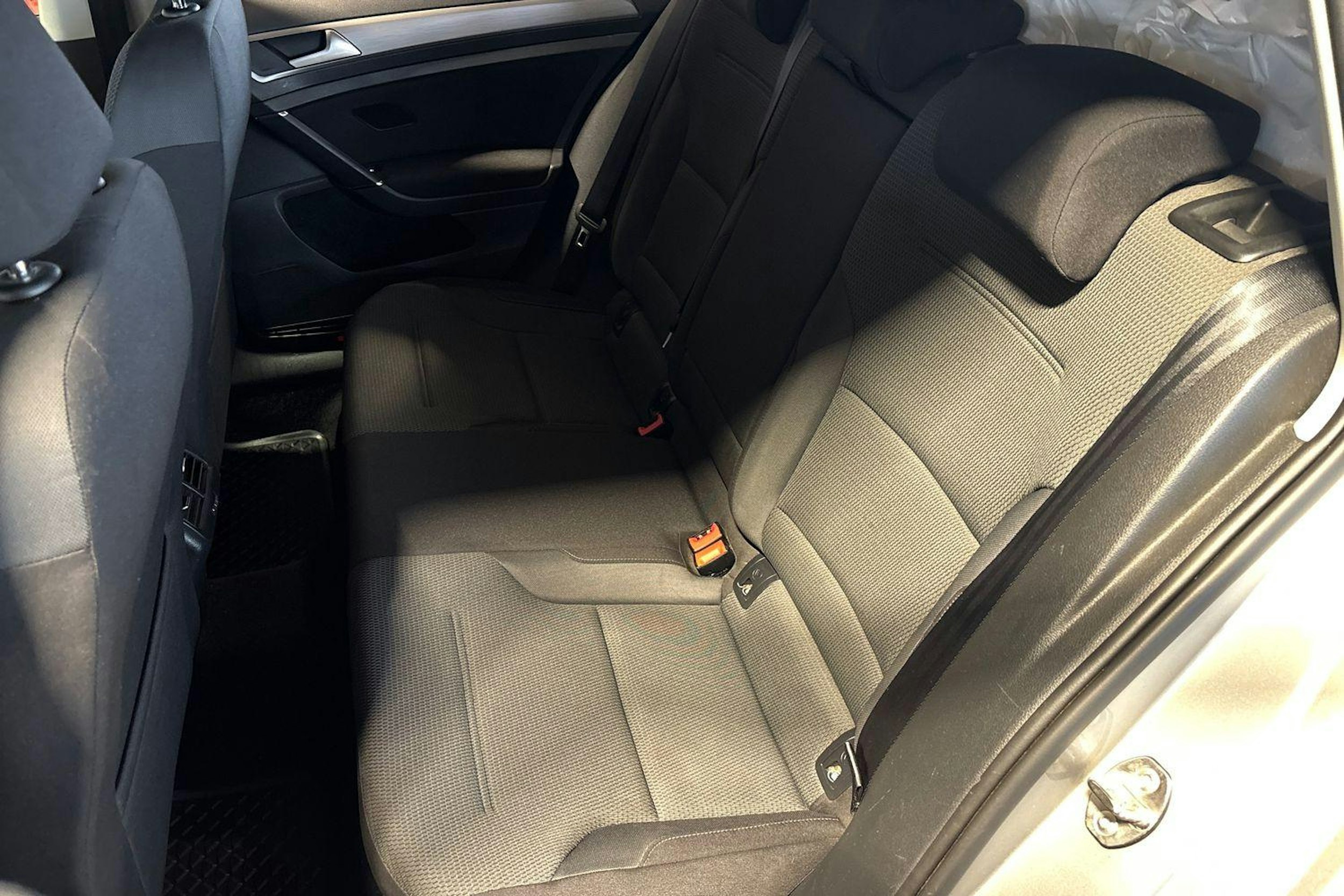 harmaa Volkswagen Golf 2015 kuva 10.