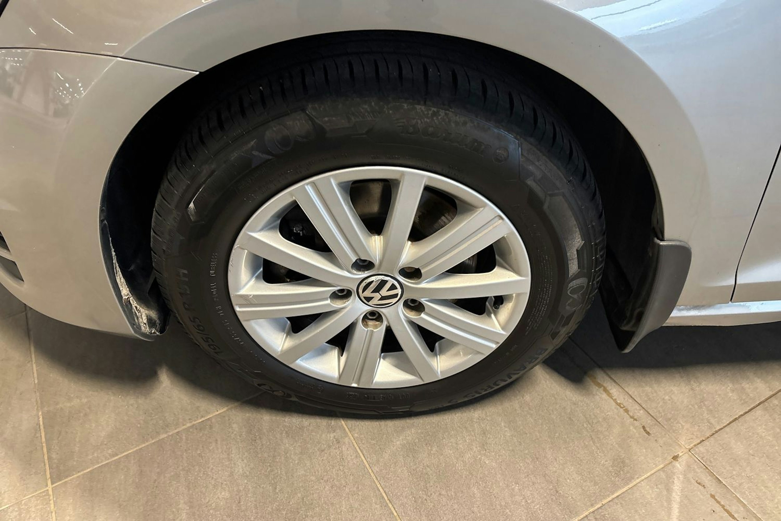 harmaa Volkswagen Golf 2015 kuva 11.