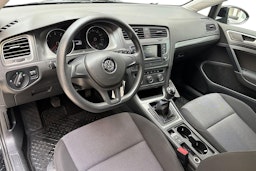 Musta Volkswagen GOLF 2015 kuva 6.