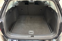 Musta Volkswagen GOLF 2015 kuva 11.