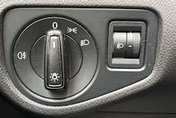Musta Volkswagen GOLF 2015 kuva 13.