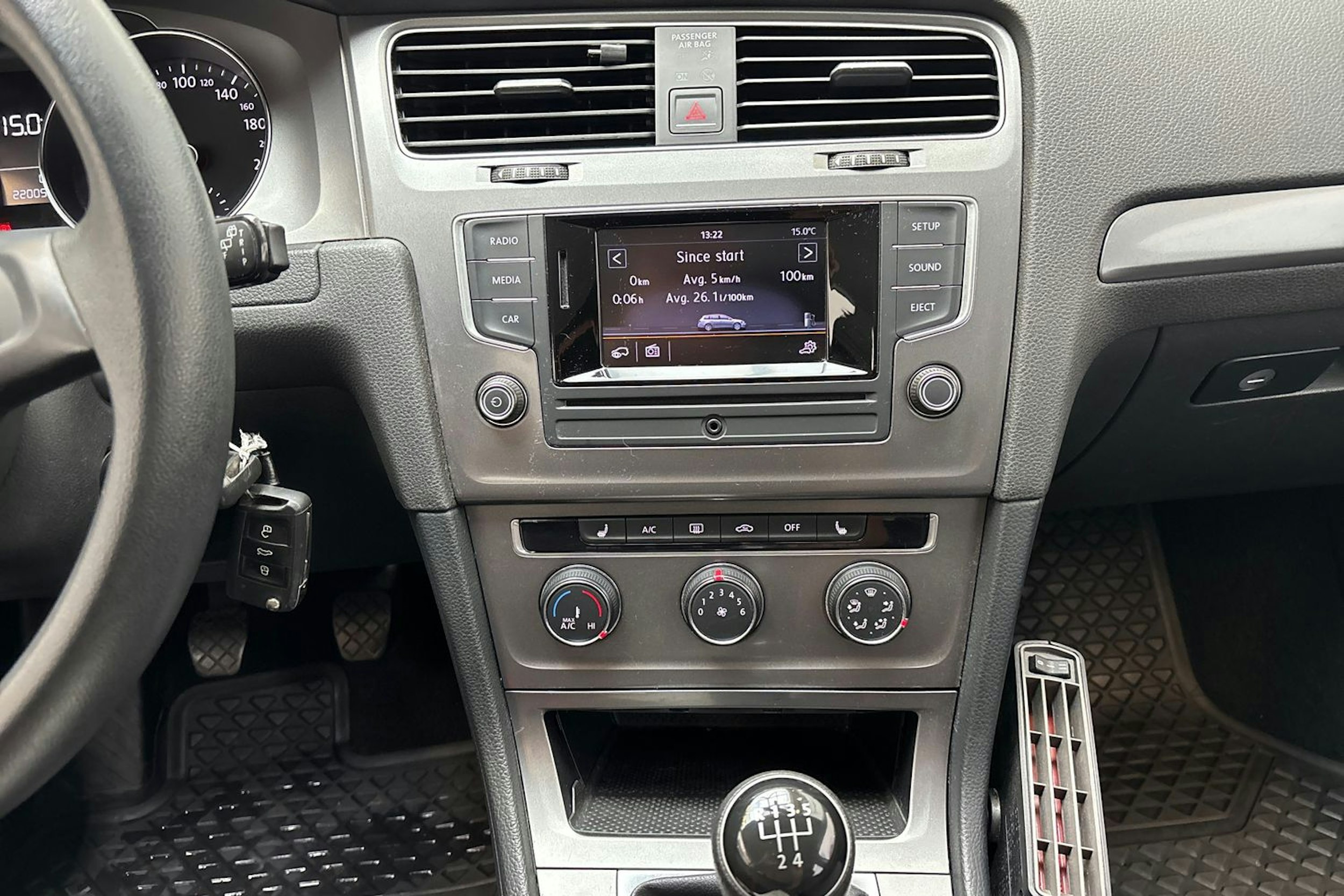 Musta Volkswagen GOLF 2015 kuva 16.