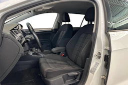 Valkoinen Volkswagen GOLF 2015 kuva 7.