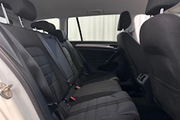 Valkoinen Volkswagen GOLF 2015 kuva 10.