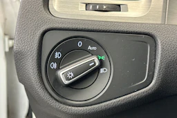 Valkoinen Volkswagen GOLF 2015 kuva 15.