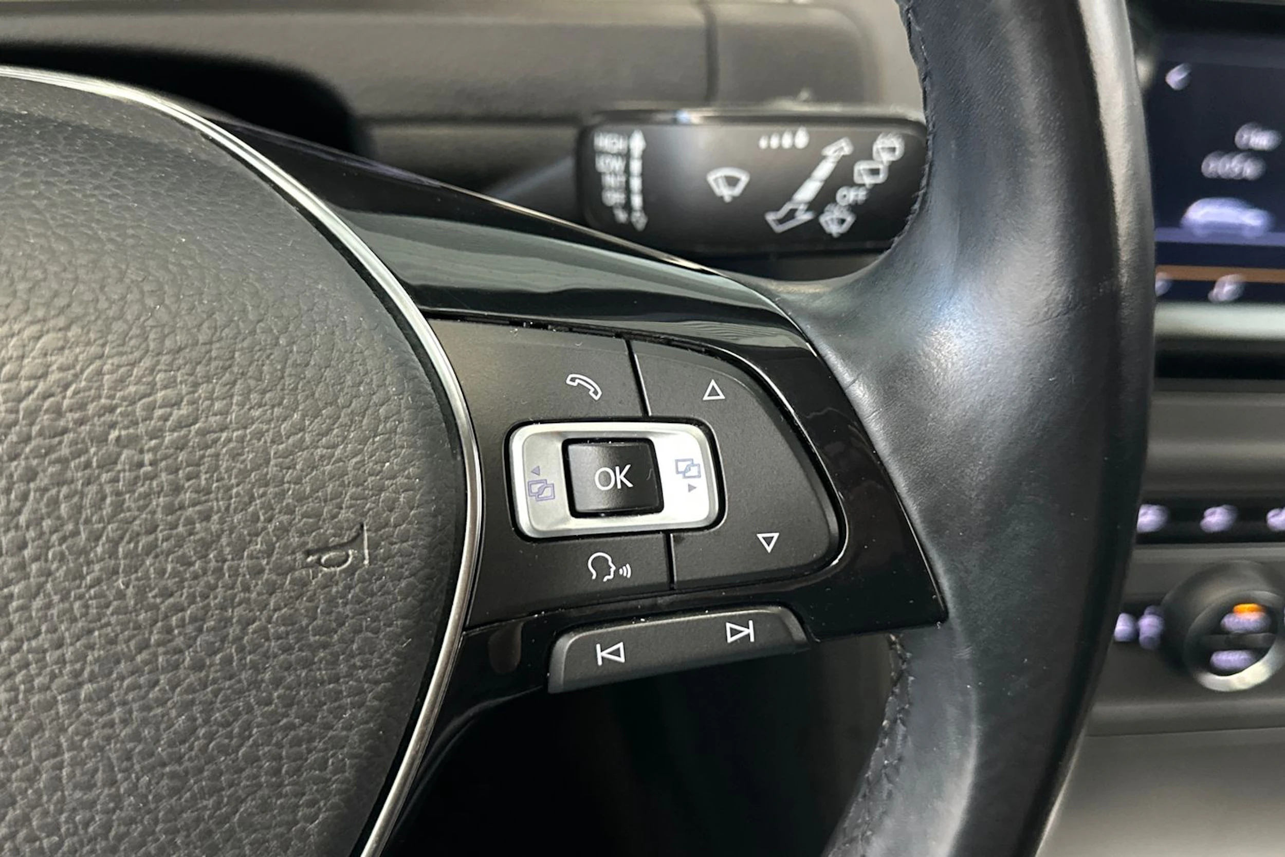Valkoinen Volkswagen GOLF 2015 kuva 17.
