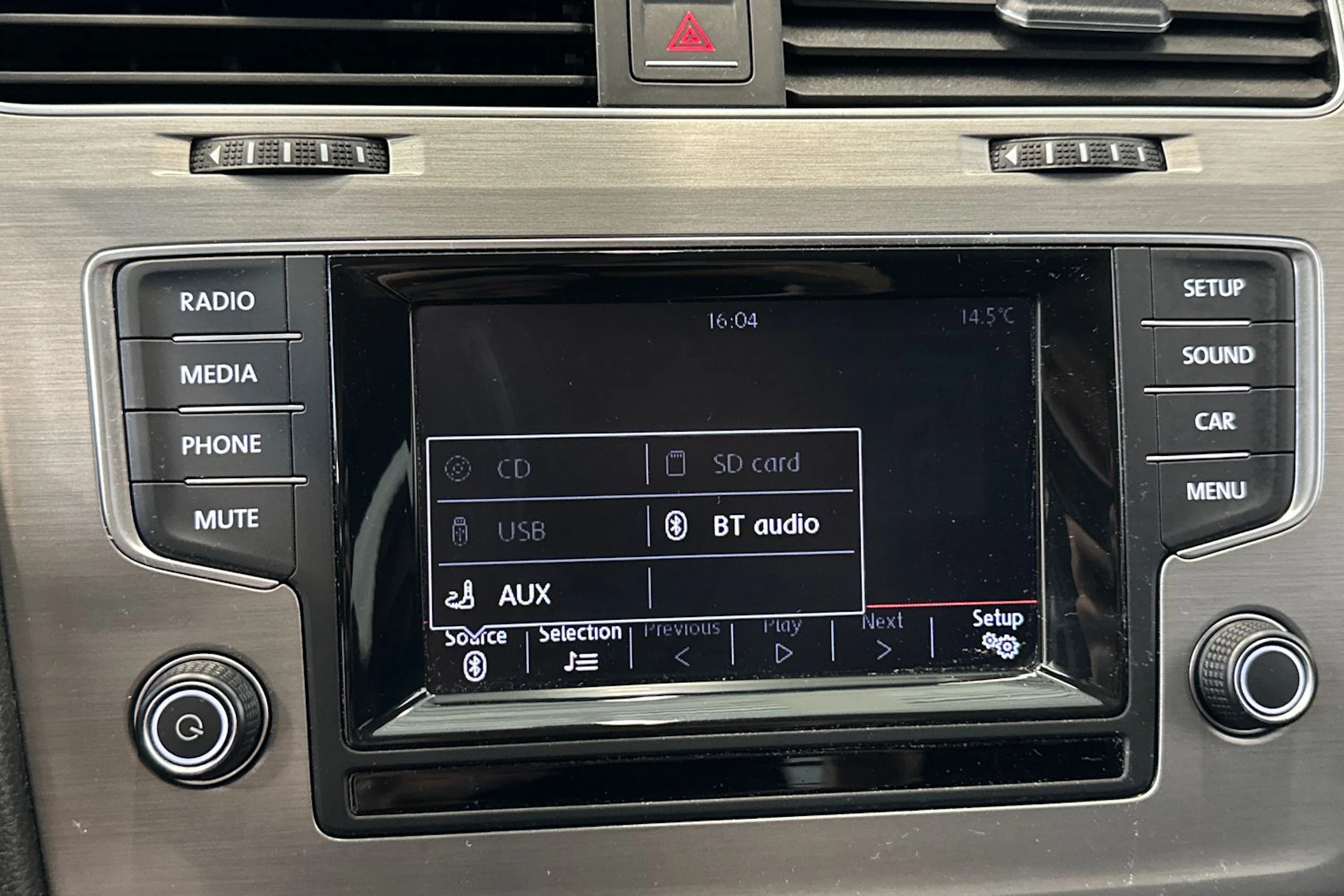 Valkoinen Volkswagen GOLF 2015 kuva 21.