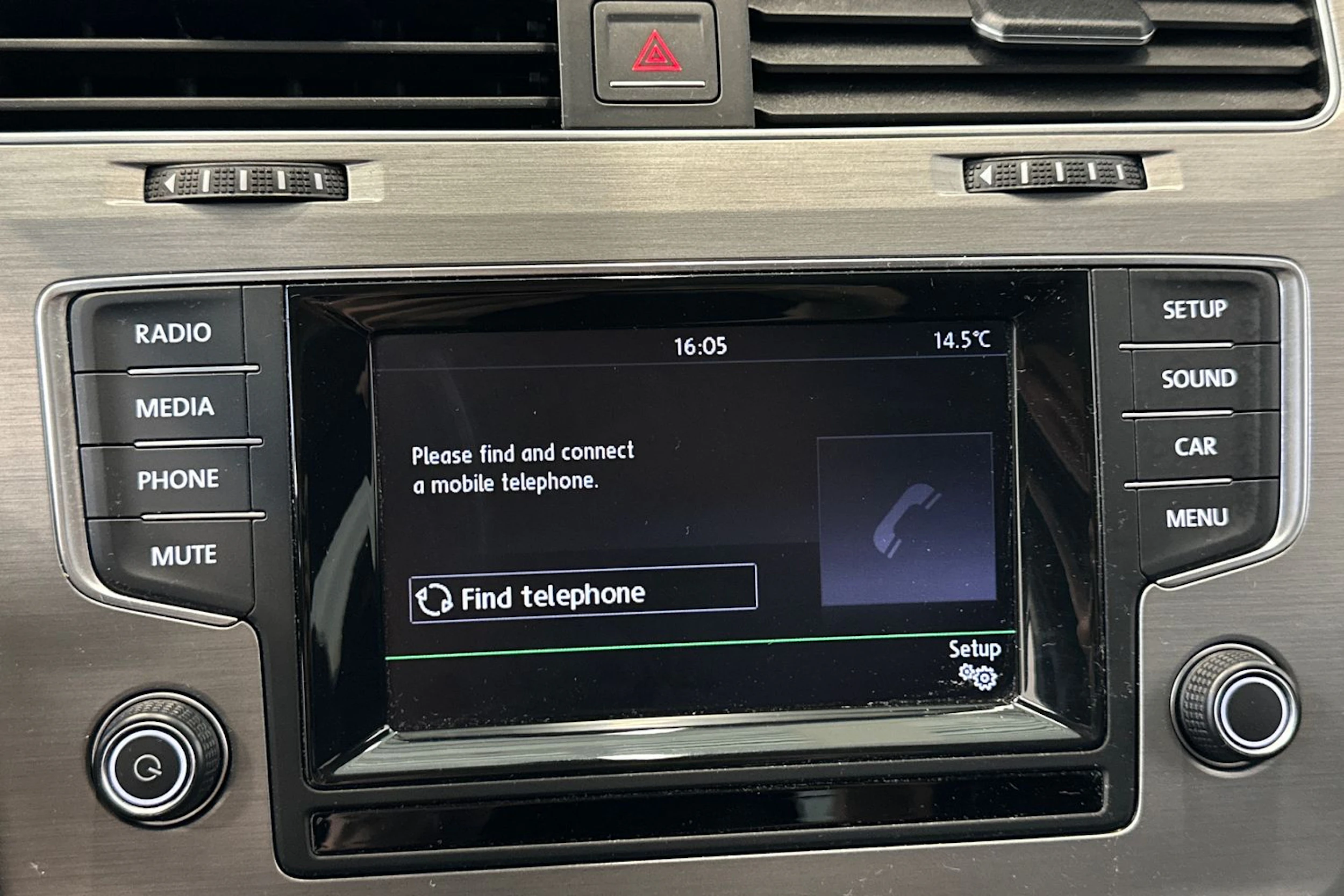 Valkoinen Volkswagen GOLF 2015 kuva 22.