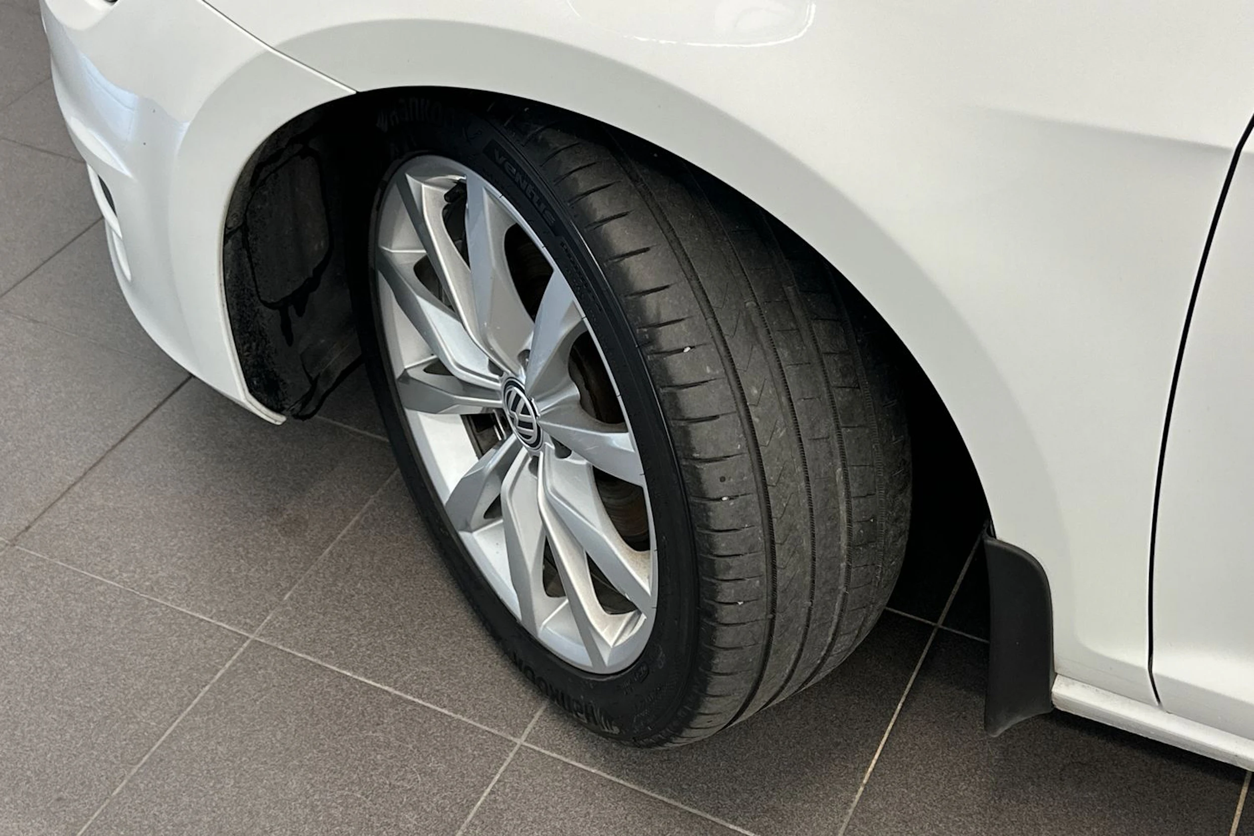 Valkoinen Volkswagen GOLF 2015 kuva 25.