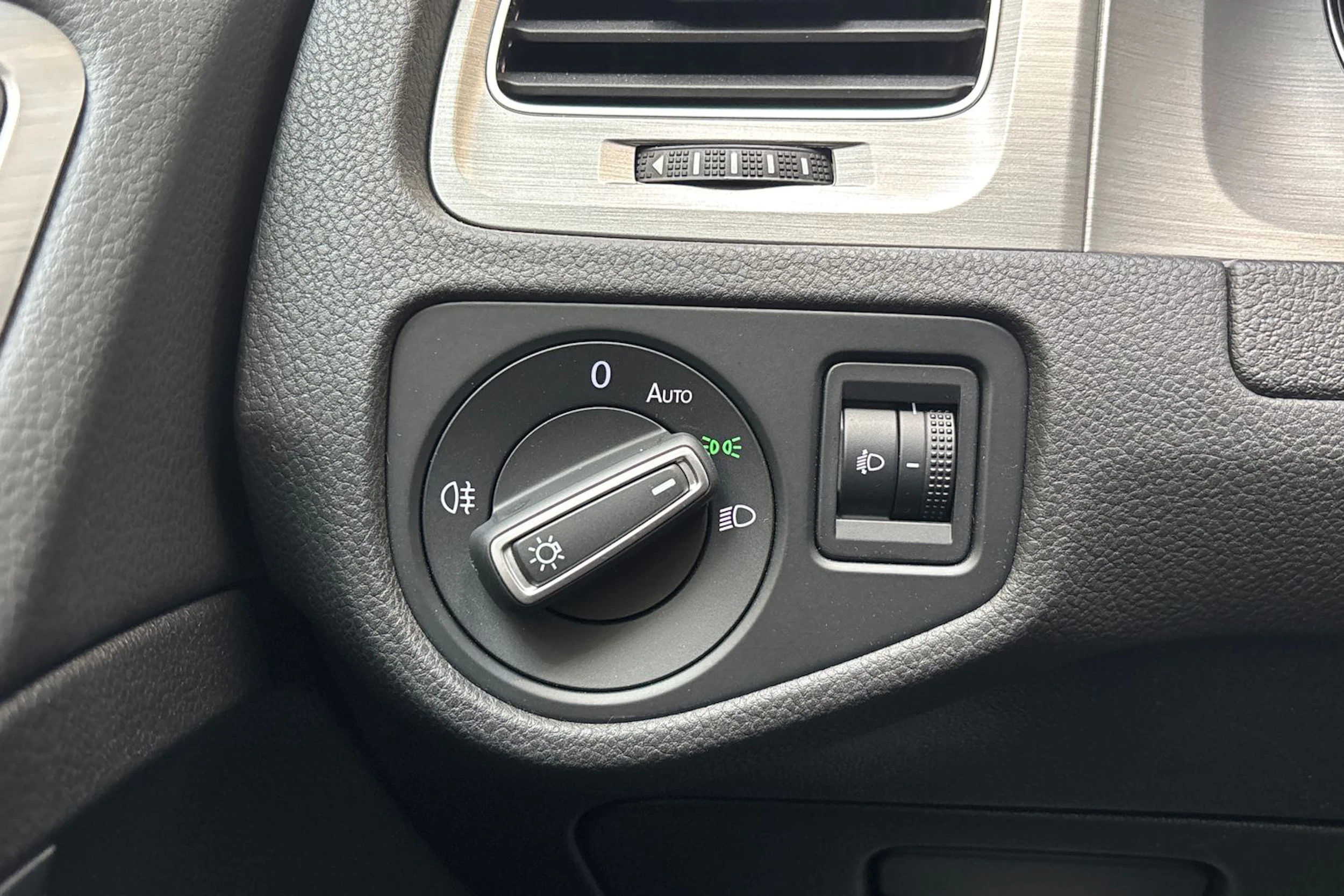 met. hopea Volkswagen Golf 2015 kuva 15.