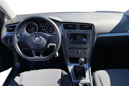 musta Volkswagen Golf 2015 kuva 9.