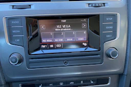musta Volkswagen Golf 2015 kuva 17.