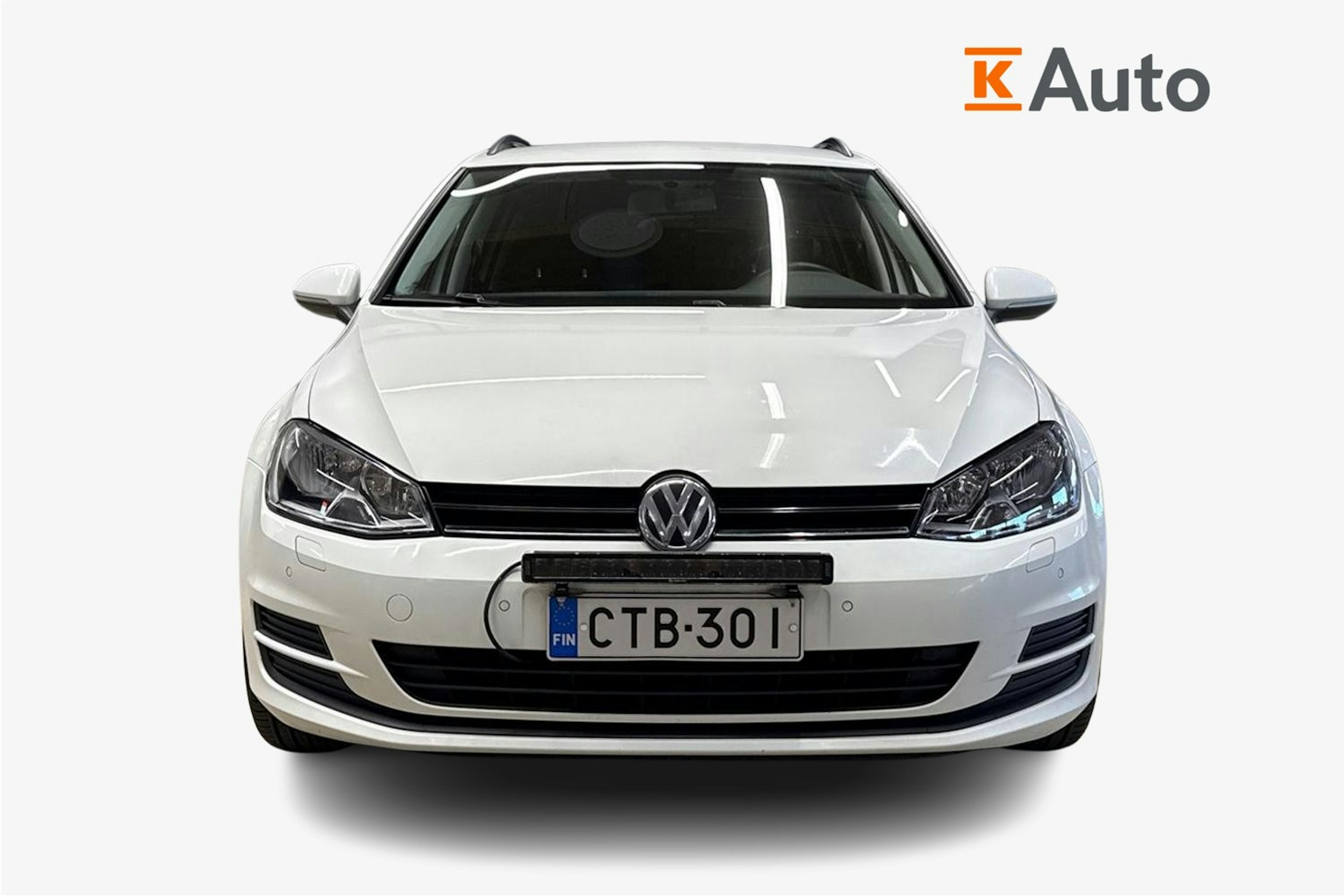 valkoinen Volkswagen Golf 2015 kuva 5.