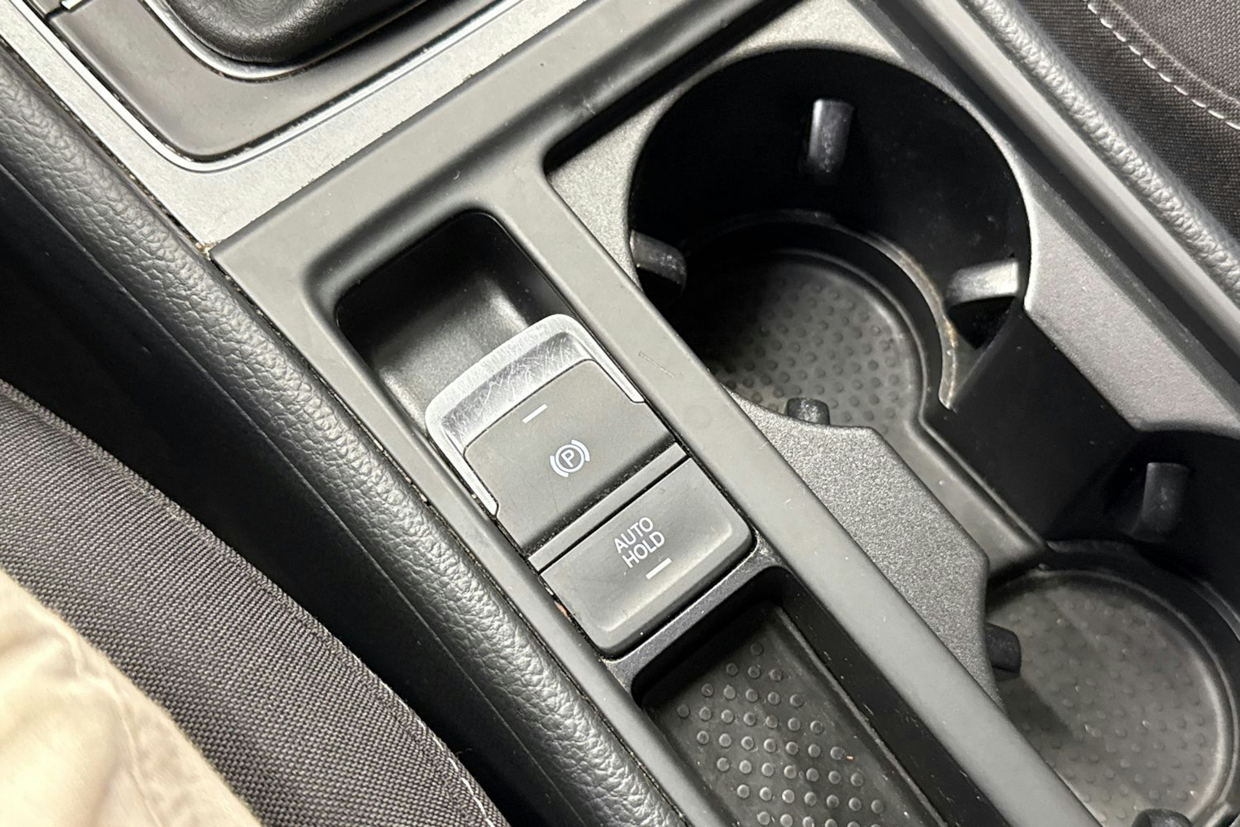 valkoinen Volkswagen Golf 2015 kuva 23.