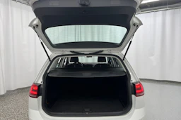 Valkoinen Volkswagen GOLF 2015 kuva 11.