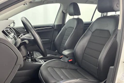 Valkoinen Volkswagen GOLF 2015 kuva 12.