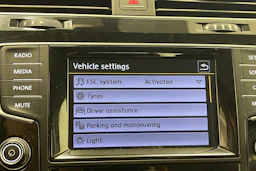 Valkoinen Volkswagen GOLF 2015 kuva 18.