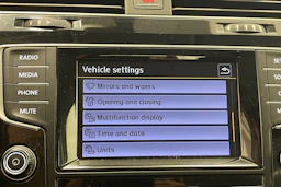 Valkoinen Volkswagen GOLF 2015 kuva 19.