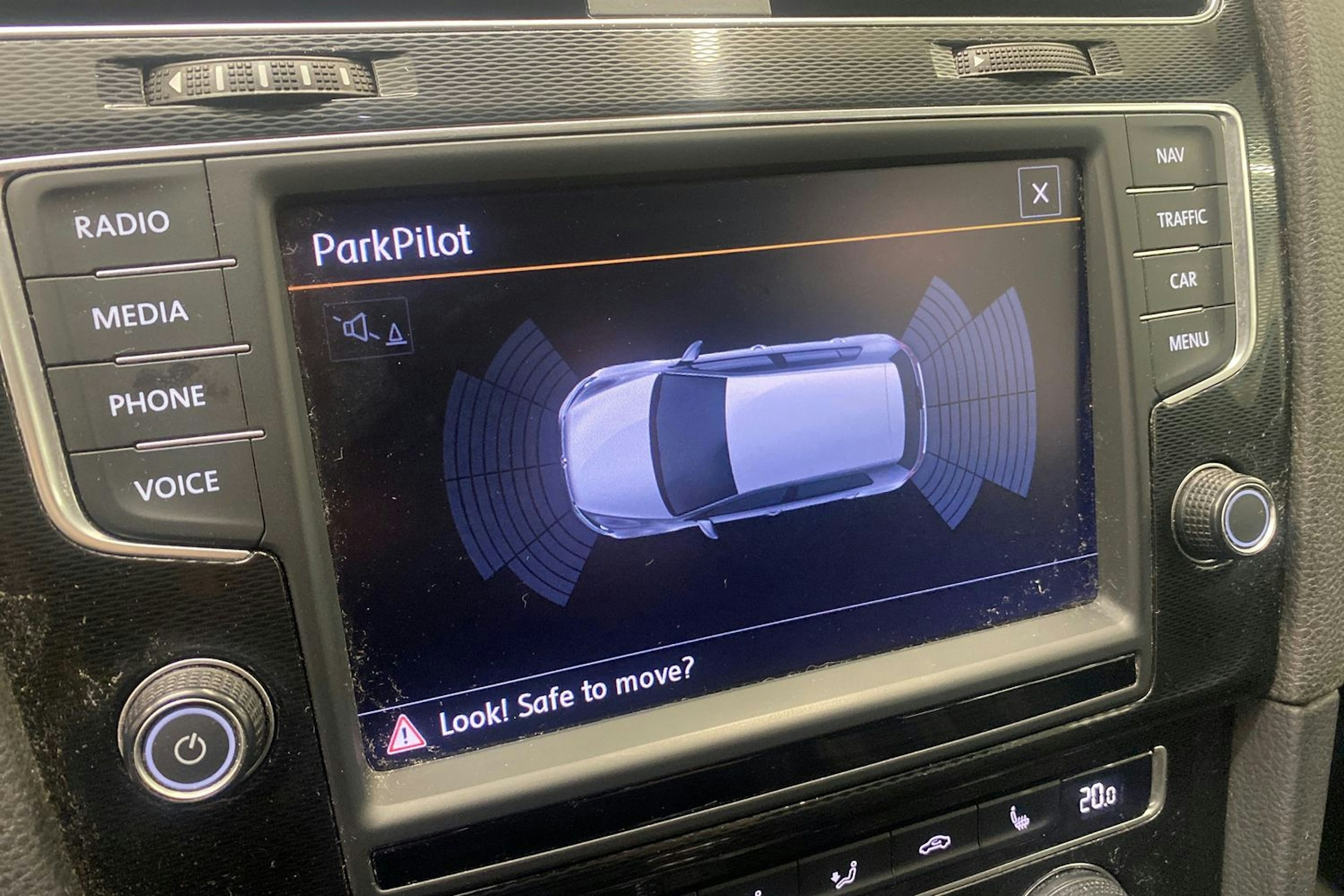 valkoinen Volkswagen Golf 2015 kuva 19.