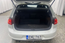 valkoinen Volkswagen Golf 2015 kuva 26.