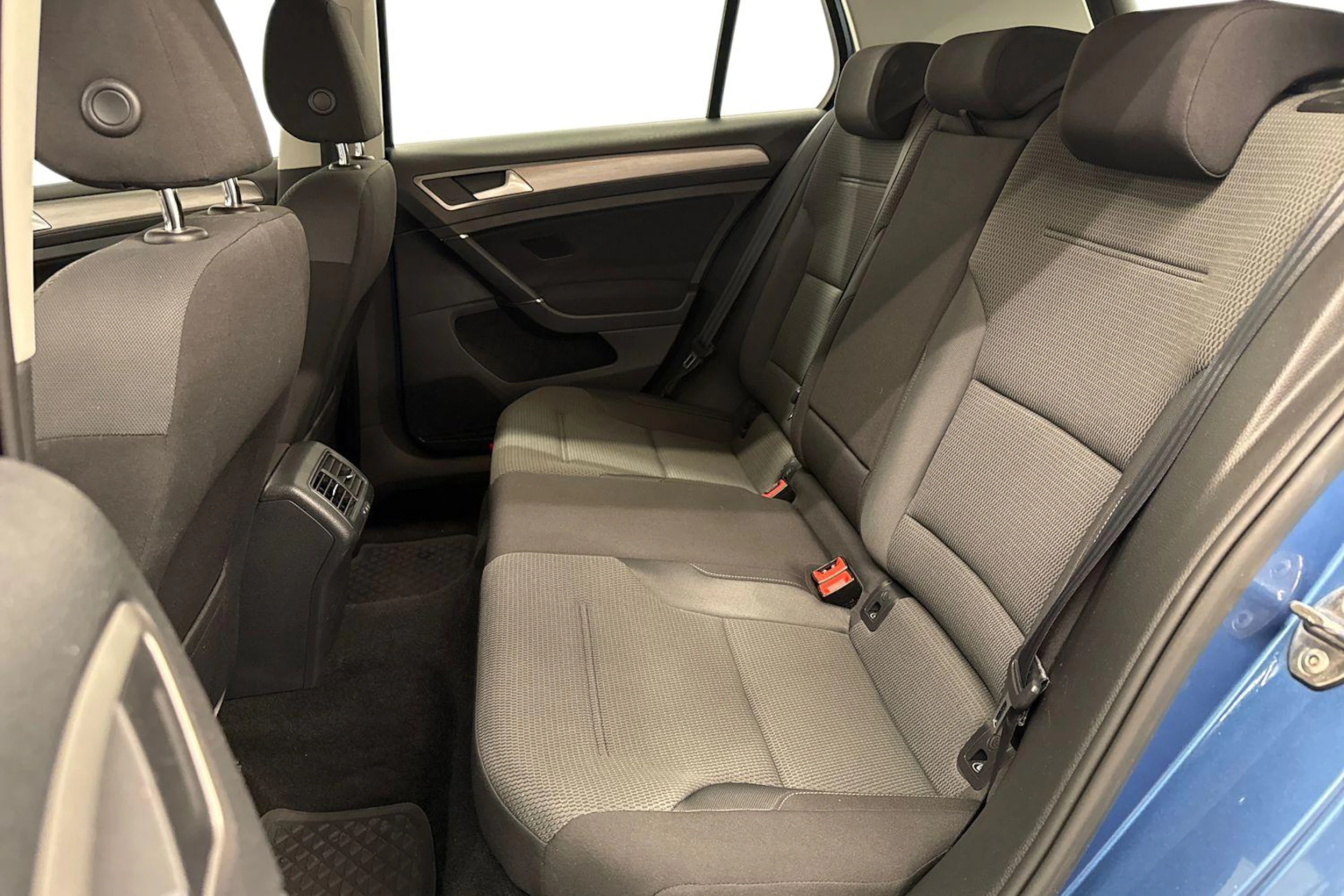 sininen Volkswagen Golf 2015 kuva 8.