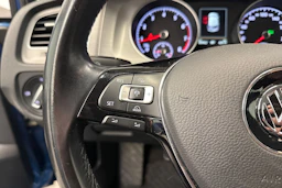 sininen Volkswagen Golf 2015 kuva 15.