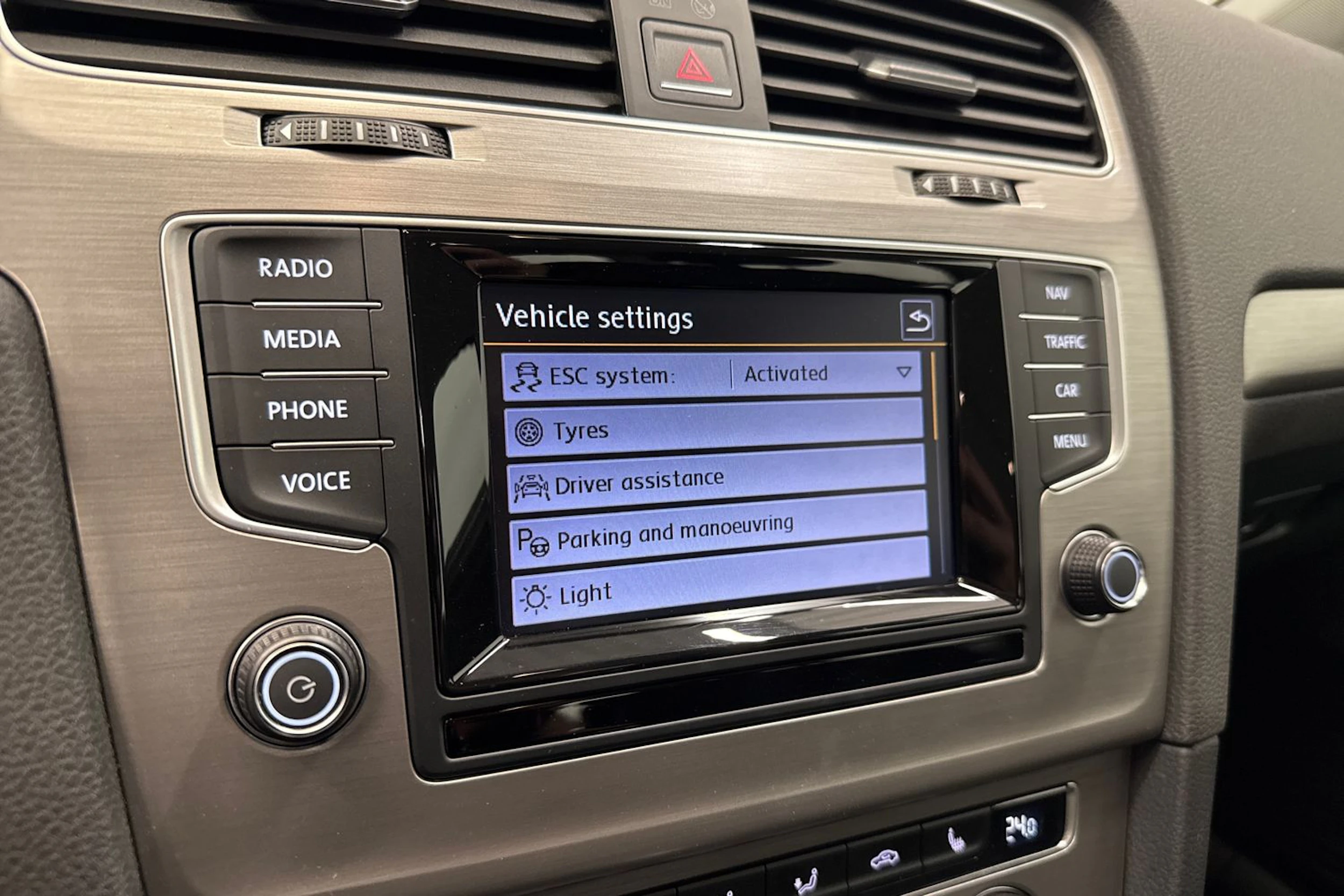 sininen Volkswagen Golf 2015 kuva 19.