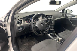 Valkoinen Volkswagen GOLF 2015 kuva 6.