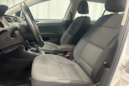 Valkoinen Volkswagen GOLF 2015 kuva 11.